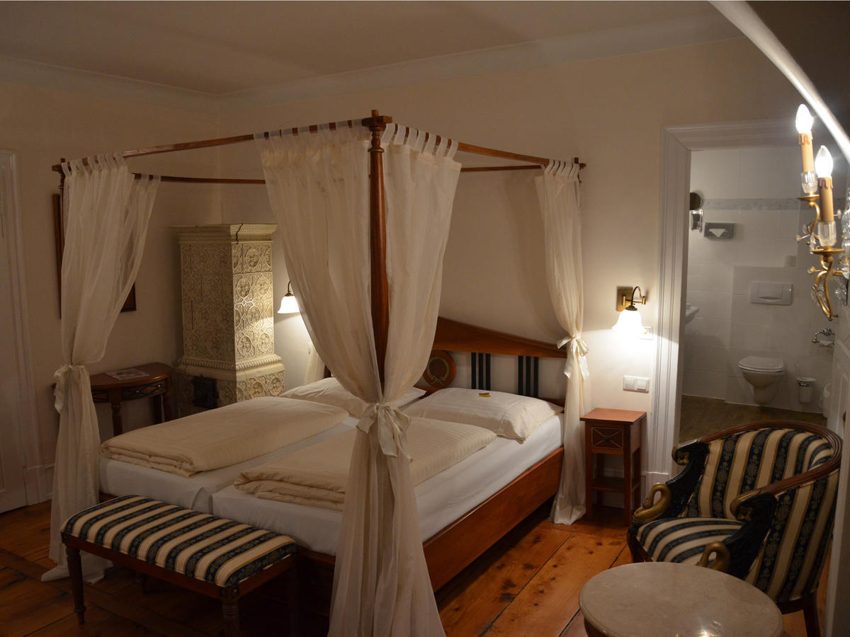 Schlosshotel Неккарбишофсхайм Номер фото