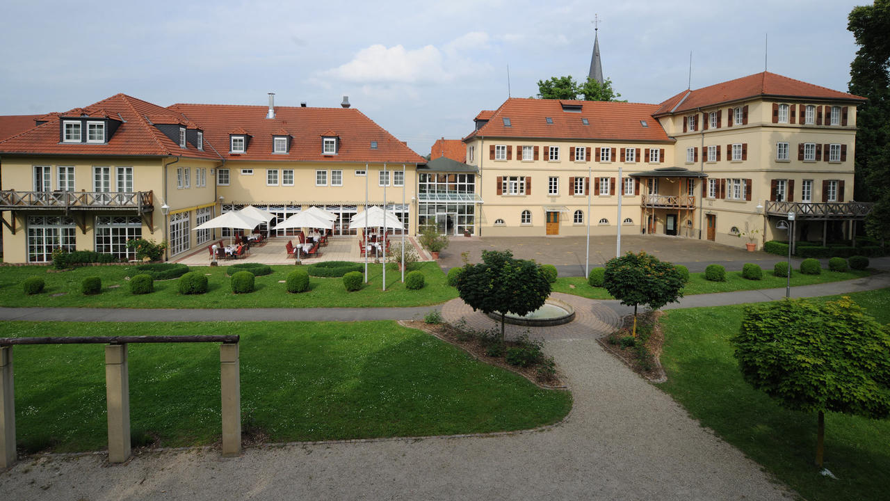 Schlosshotel Неккарбишофсхайм Экстерьер фото