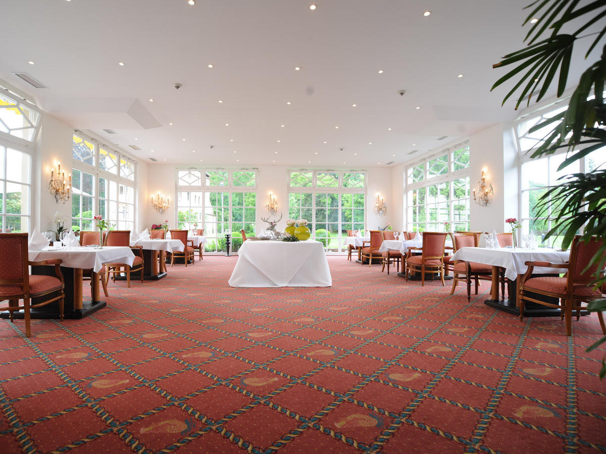 Schlosshotel Неккарбишофсхайм Экстерьер фото