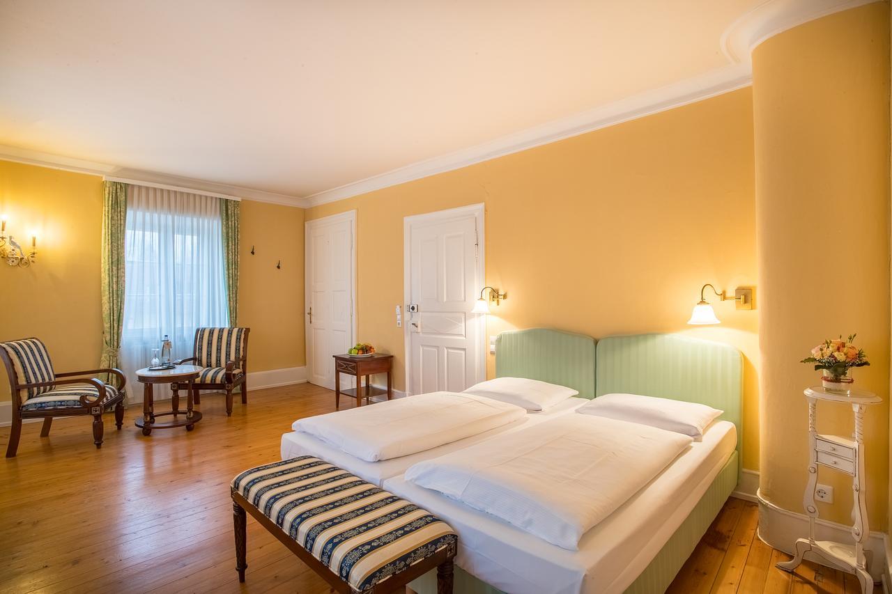 Schlosshotel Неккарбишофсхайм Экстерьер фото
