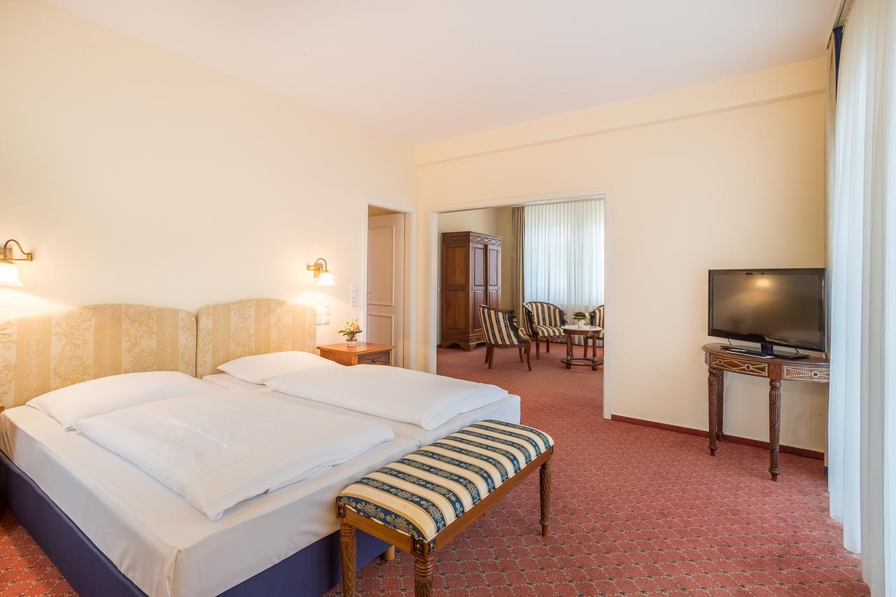 Schlosshotel Неккарбишофсхайм Экстерьер фото