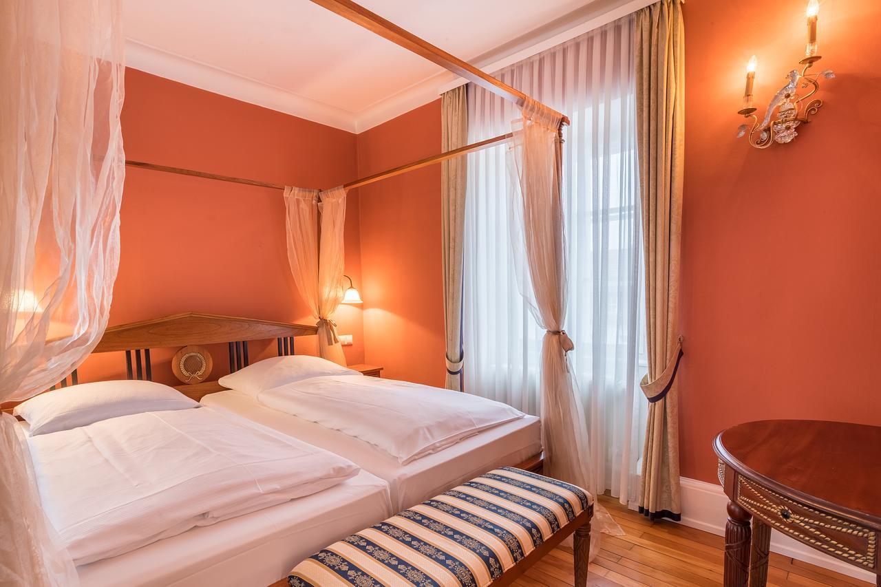Schlosshotel Неккарбишофсхайм Экстерьер фото