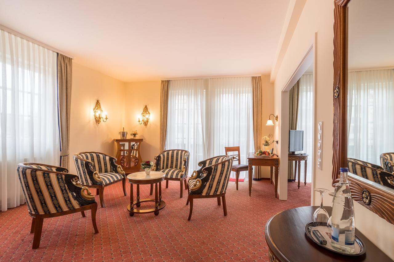 Schlosshotel Неккарбишофсхайм Экстерьер фото