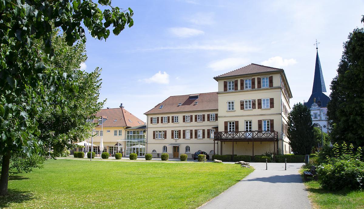 Schlosshotel Неккарбишофсхайм Экстерьер фото